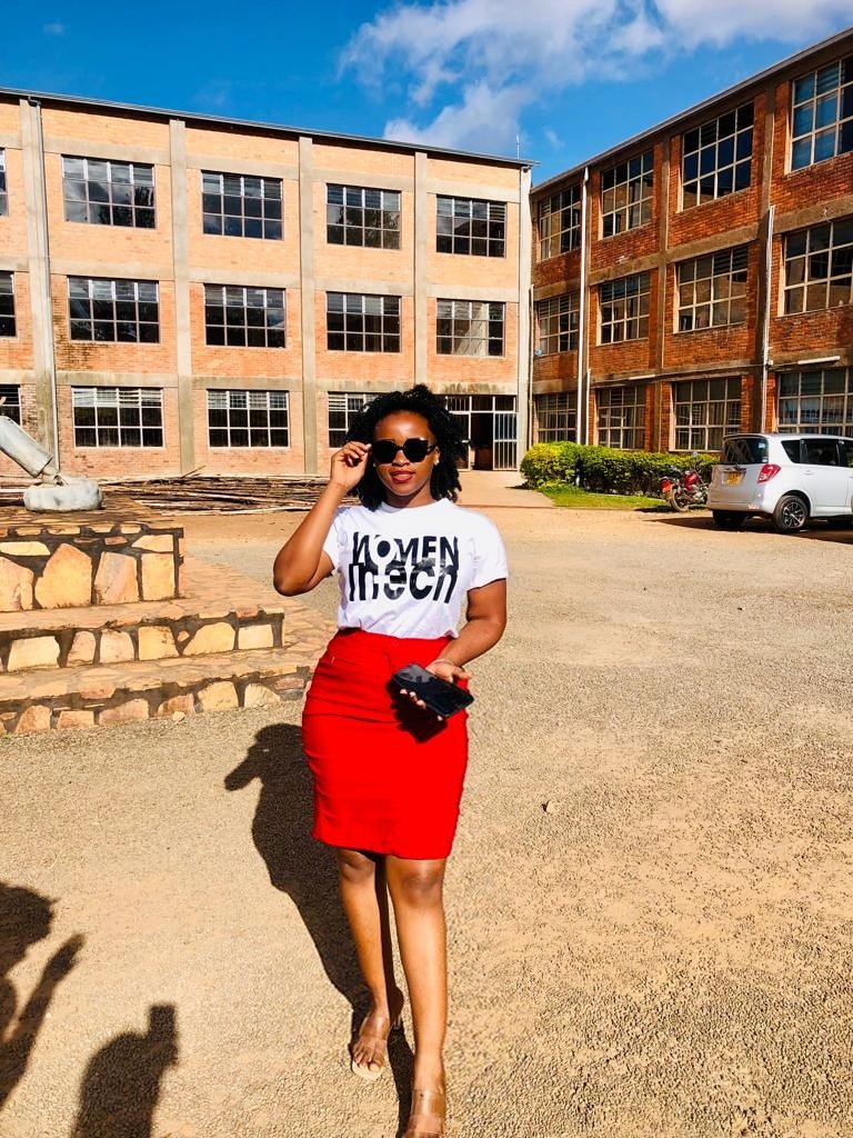 AnnyJoanice's tweet image. Coding is the new Oil , 
It was an incredible expercience to meet likeminded and hardworking Ladies where we would encourage students from upcountry Universities to develop ICT skills in all domains , 
#codeyourdreams 
#kithub 
#womenintechburundi 
#womenintech 
#womenempowerment