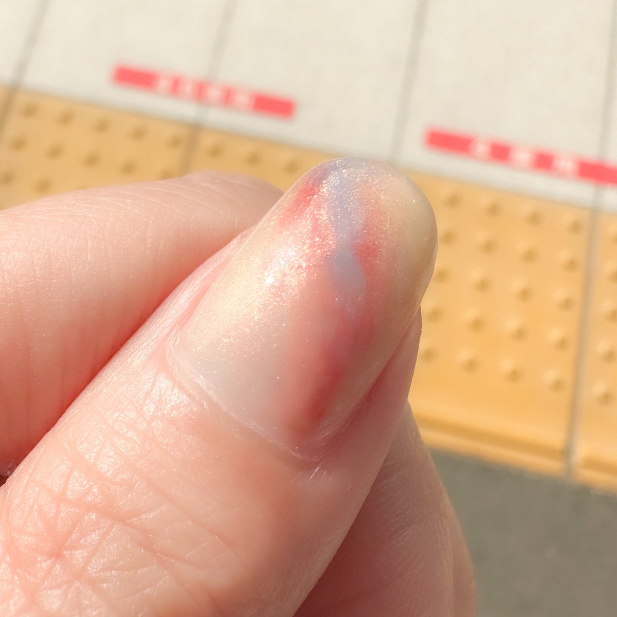 jel_null's tweet photo. 週末までこれで頑張る
#セルフネイル https://t.co/dhdgBMiWTz