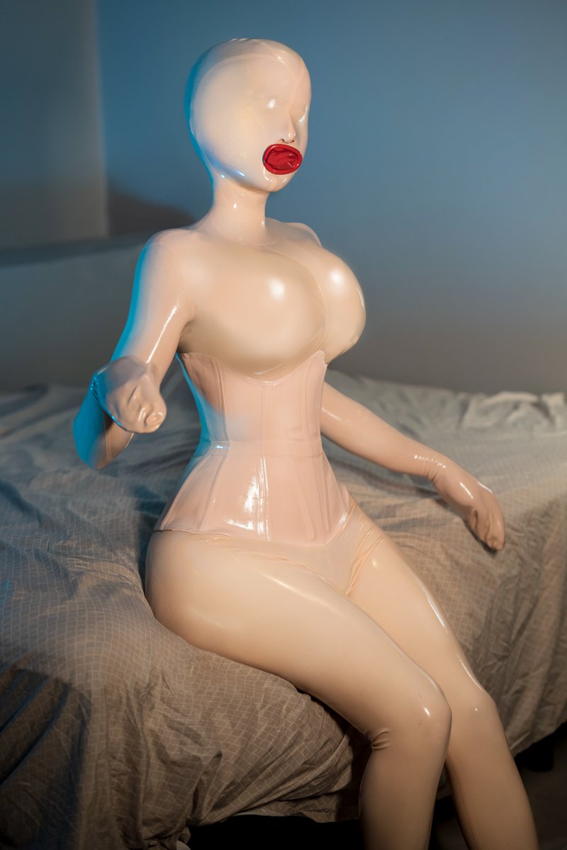 ParalllaxusL's tweet photo. New Account who dis~ 

Made an account just to spam latex for everyone~ https://t.co/pM1I83xmbw