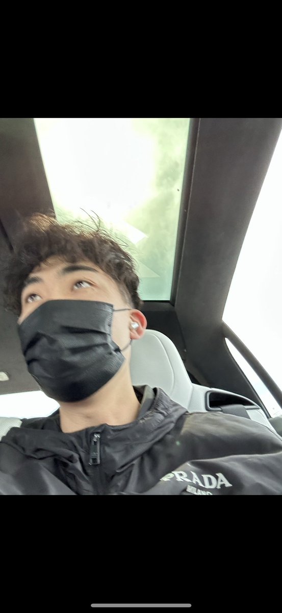 RiceGum's tweet image. just signed the deal ✍🏼🤑