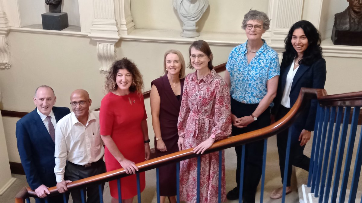 NSShse's tweet photo. Yesterday, with our partners @roinnslainte, we welcomed @IARCWHO to #Dublin to launch a new report on best practice recommendations for the international #cervical #screening community.
https://t.co/n4Fvn0Ng6F
#CervScreen https://t.co/UdQVsmEjjh