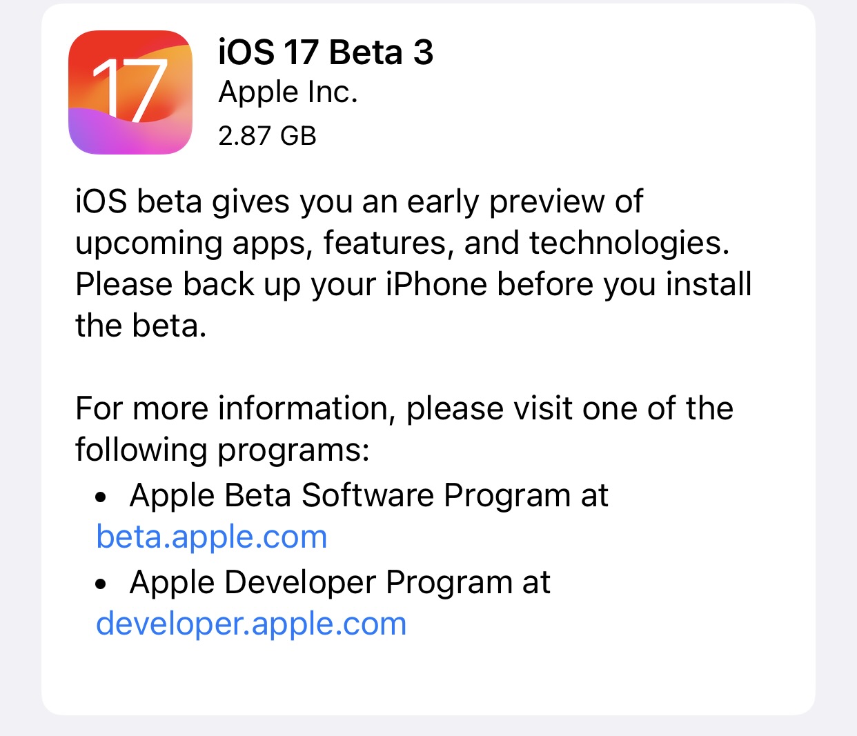 携帯電話上の iOS 15 アイコン