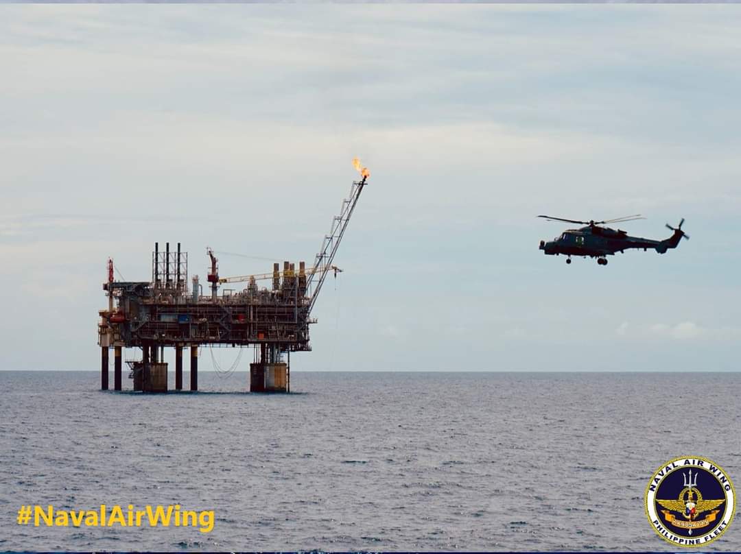 Philippine_Navy's tweet photo. IN PHOTOS | PH #Navy's Wildcat secures #Malampaya w/ BRP Antonio Luna (FF151)
📝📸: Naval Air Wing
#FlyNavy
#ProtectingtheSeasSecuringOurFuture
#ModernandMultiCapablePHNavy
#AFPyoucanTRUST https://t.co/9yOk3ioPjp