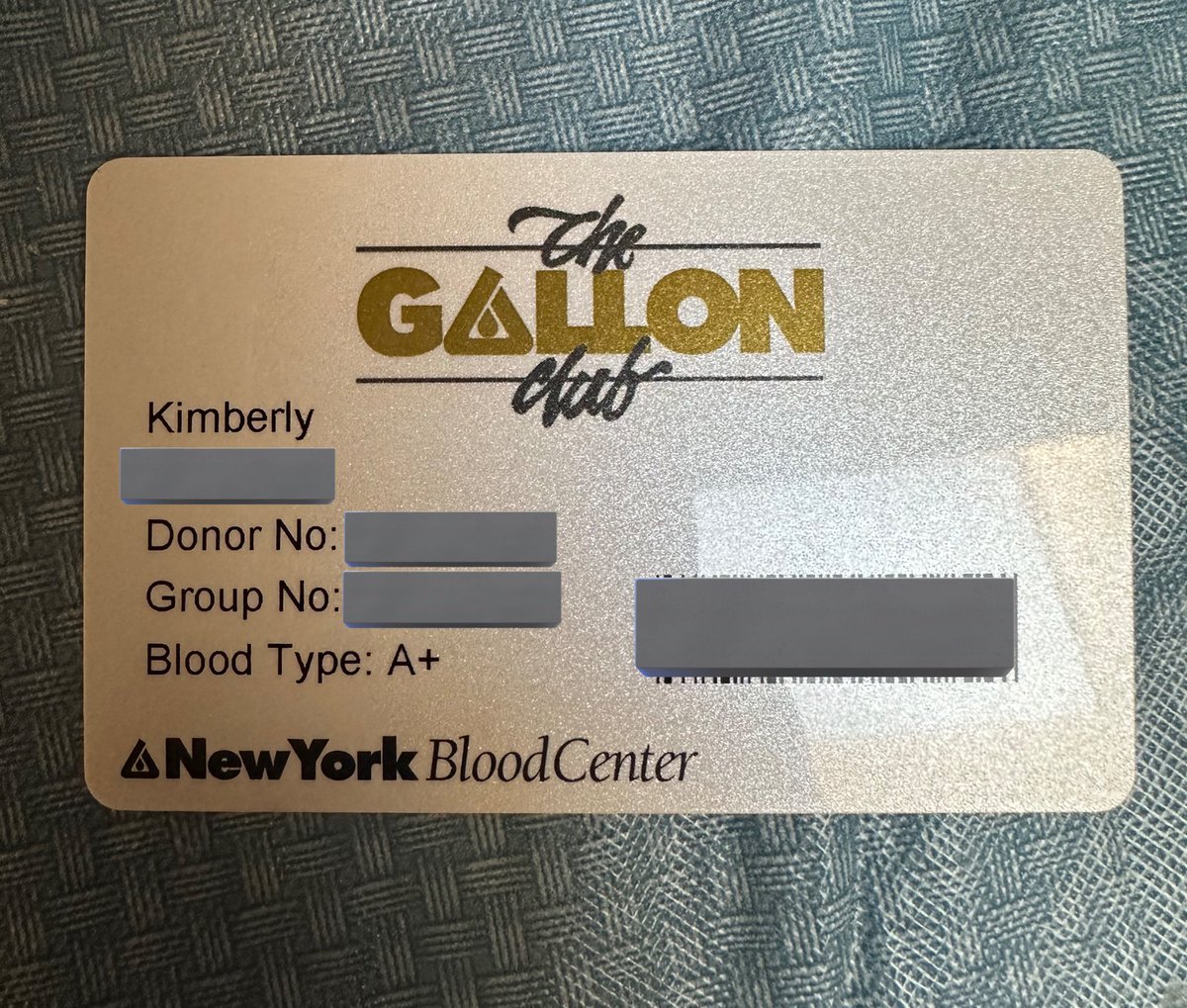 So I had no idea #newyorkbloodcenter did this but this is so cool 😂 gallon club 😎