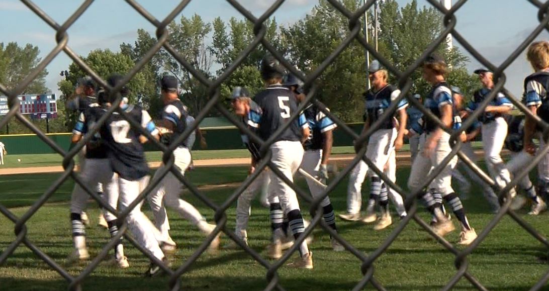 KCAU 9 SportsZone (@sportszonekcau9) on Twitter photo GREAT NIGHT FOR THE KNIGHTS!
Unity Christian and Central Lyon took its scoreless showdown into the ninth inning, with <a href="/BraedenBosma/">Braeden Bosma</a> giving the Knights the walkoff win!
WATCH HERE ⚾️⬇️
siouxlandproud.com/sports/local-h… GREAT NIGHT FOR THE KNIGHTS!
Unity Christian and Central Lyon took its scoreless showdown into the ninth inning, with <a href="/BraedenBosma/">Braeden Bosma</a> giving the Knights the walkoff win!
WATCH HERE ⚾️⬇️
siouxlandproud.com/sports/local-h…