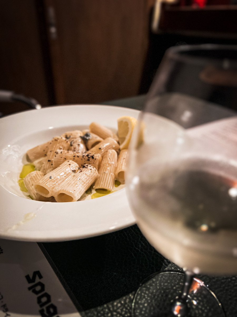 s712s712's tweet image. 隠れ家的バーで料理が抜群に美味しい所なんですが知ってる方いますか？

初見ではなかなか行きにくいお店なんですが勇気をもって一歩踏み出してみて🥺

#山梨グルメ #山梨 #spago