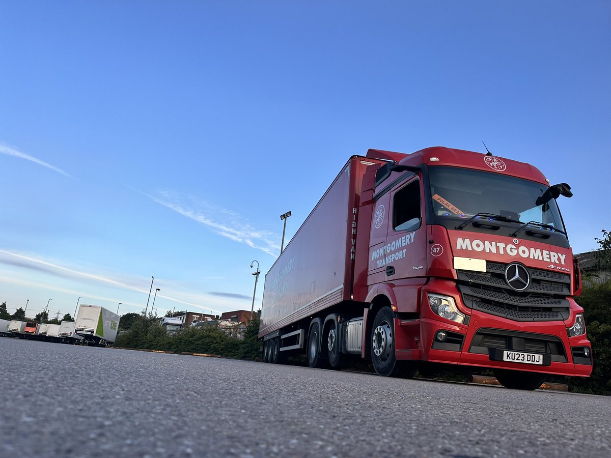 Morning all 🖕🖕🖕 the haters 😂 not my fault I love what I do 💪💪💪👌😘