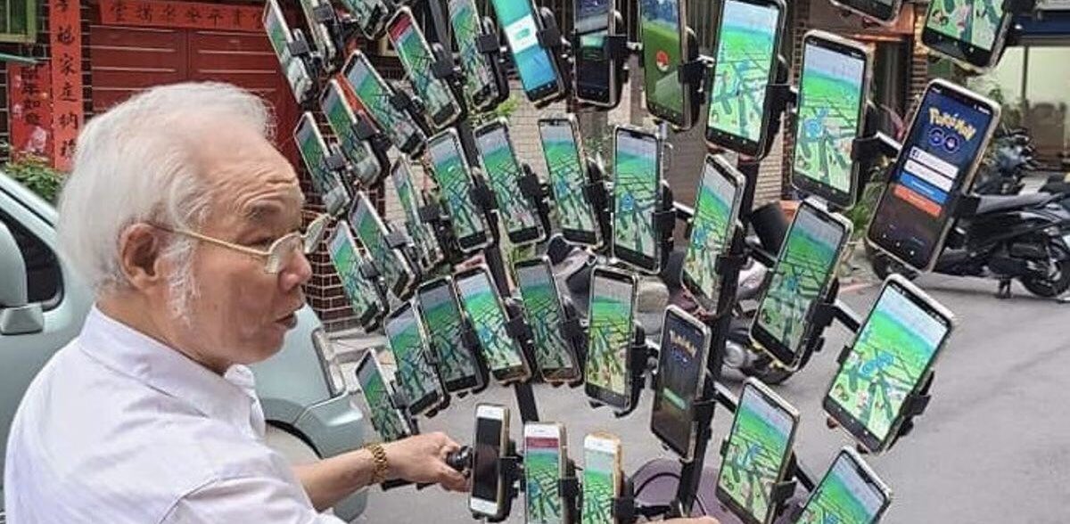 Me trying to run my Threads, Instagram, Twitter and Tik Tok accounts 😂
