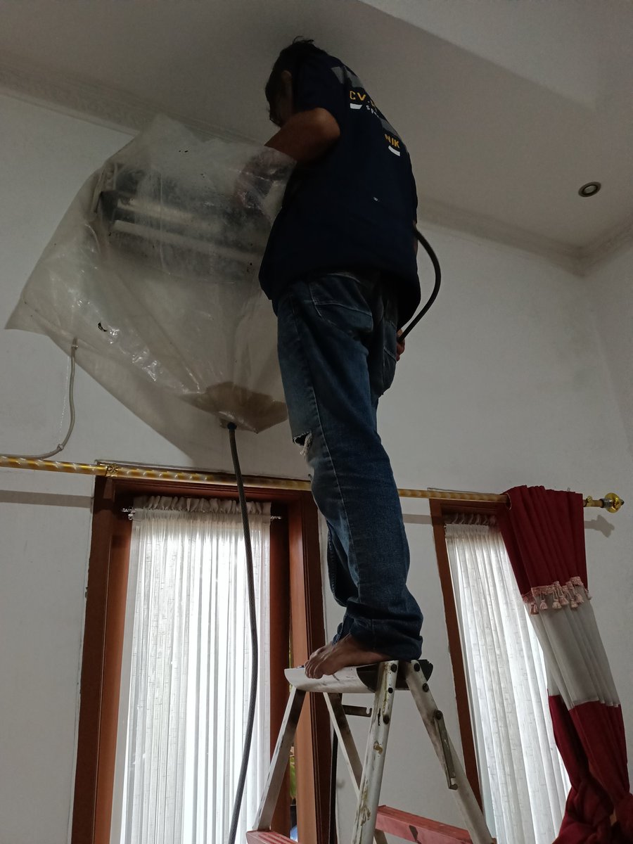 pjteknik's tweet image. Pengerjaan Cleaning AC di BJI Irigasi.

#ServiceAC
#ServisAC
#ServiceACBekasi