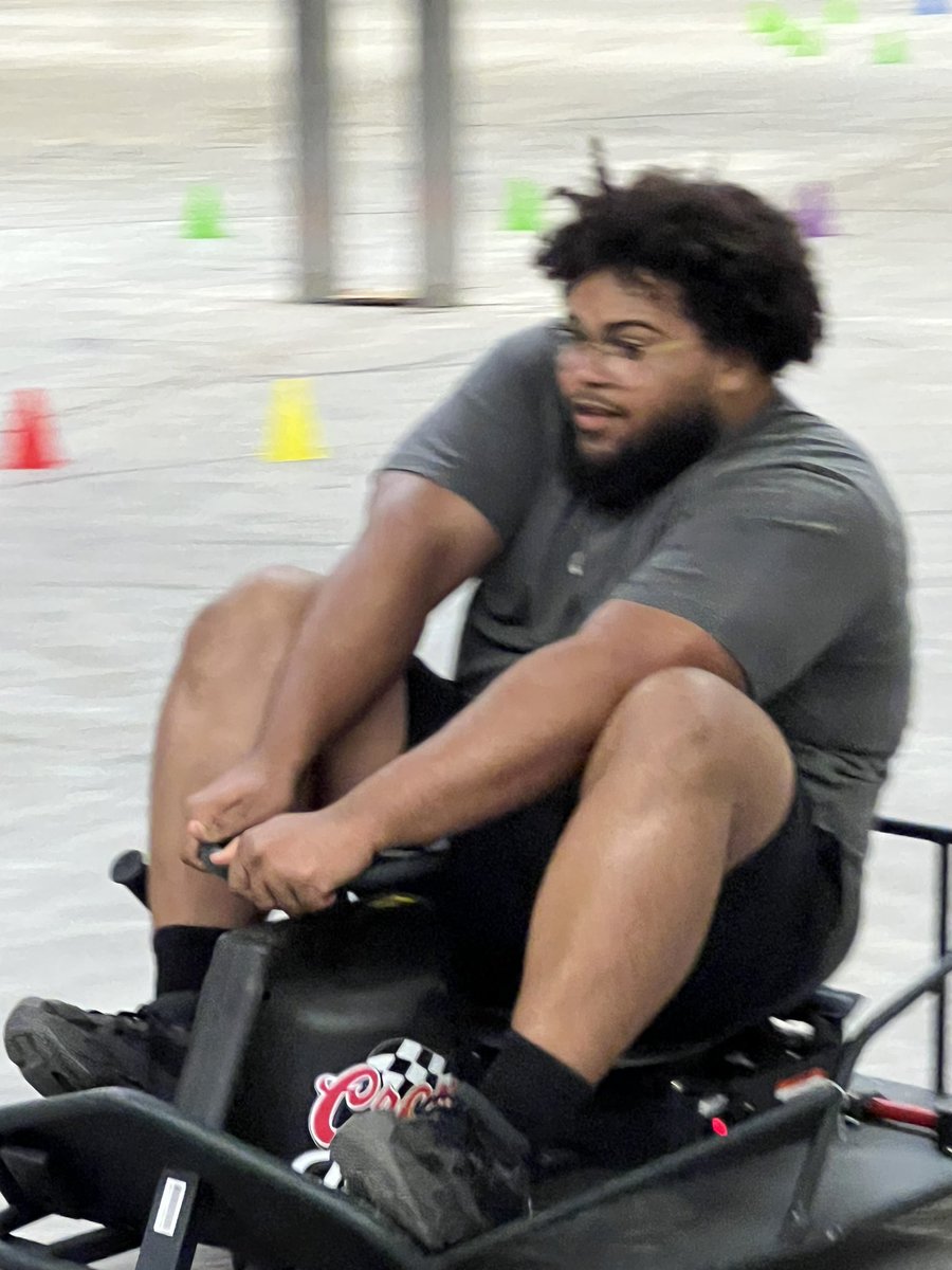 ItsBlarg's tweet image. My uber driver sucks man