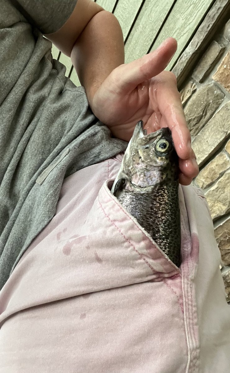 Femgirl_Fishing's tweet photo. You know I keep that thang on me https://t.co/JOYaMenmhX