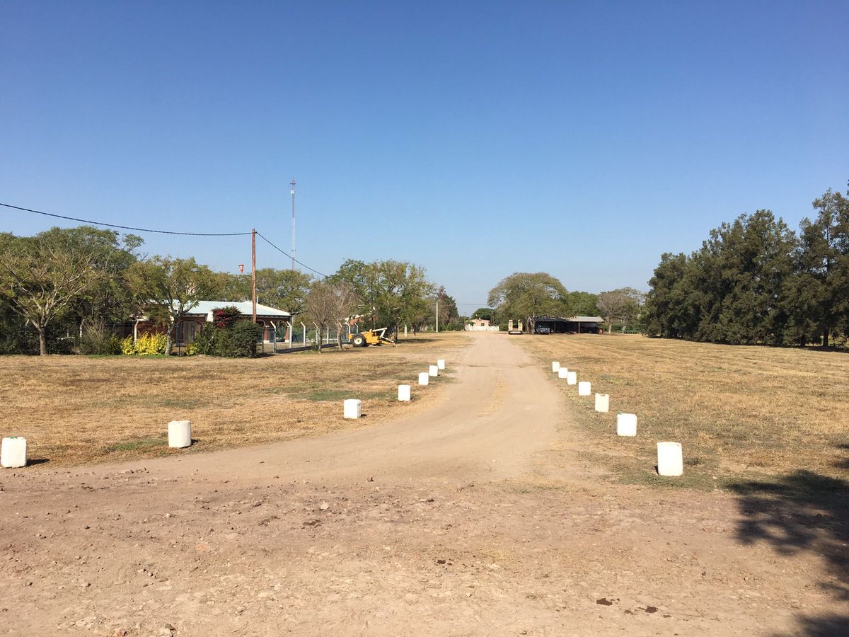 GBatistutaOK's tweet photo. ESTAS SON LAS 35 CASAS PARA USO DE NUESTRO PERSONAL RURAL  Y SUS FAMILIARES , CONSTRUIMOS  UNA CASA POR AÑO , SE INVIRTIÓ EN LA ESCUELA CAMINOS ENERGIA ELÉCTRICA Y PANTALLAS SOLARES .NUESTROS TRABAJADORES SE ENROLAN CONFORME A DERECHO DE LA LCT Y DEL ESTATUTO DEL PEÓN RURAL. https://t.co/NYGf4qlSeP