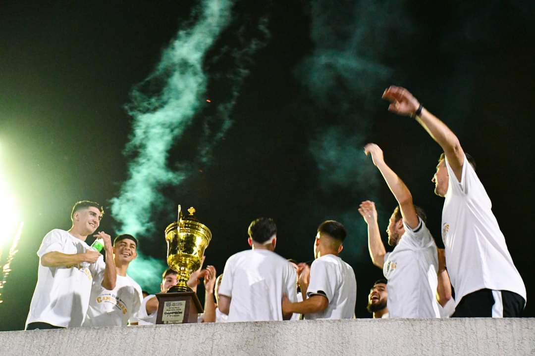 ¡UN SENTIMIENTO DESCONTROLADO! 🤍🏆
