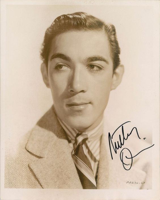 #AnthonyQuinn