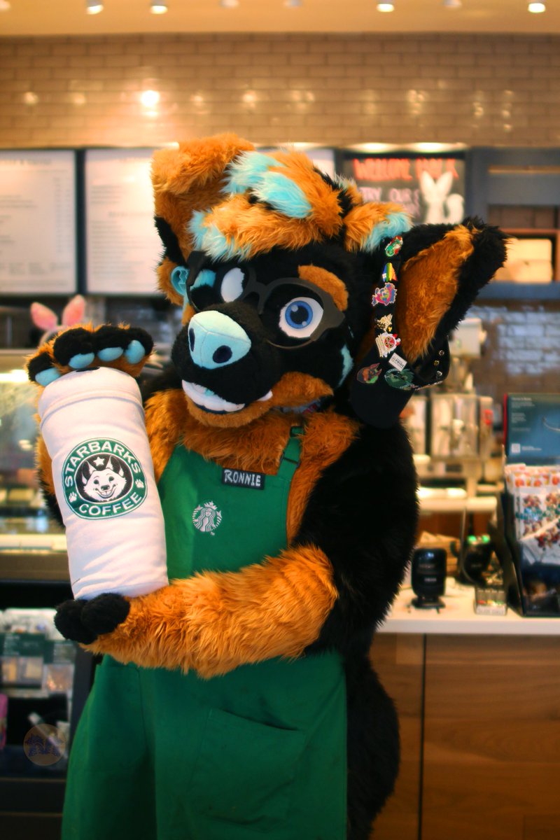 MawfulMenagerie's tweet photo. @RonniePawbucks says star barks is the way of life #starbarks #furry #fursuiter #fursuit #ac2023 #ac23 #anthrocon2023 #anthrocon https://t.co/kzWyfbNqeb