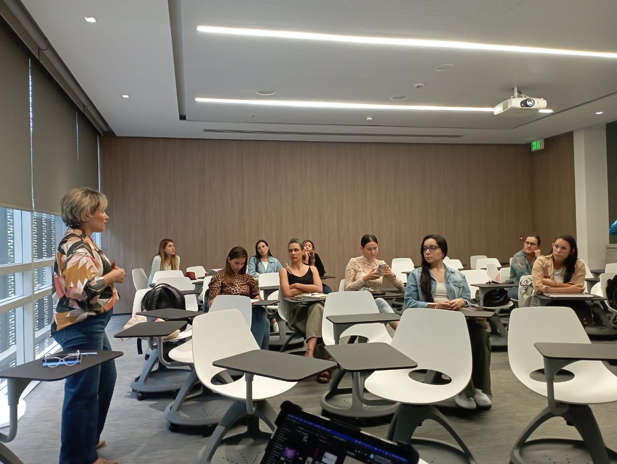 DesarrolloEcoAn's tweet image. Este programa tiene como fin generar procesos innovadores a través de buenas prácticas de aprovechamiento sostenible con los residuos derivados de las actividades productivas de las empresas. 👏🏼#tutieneselpoder