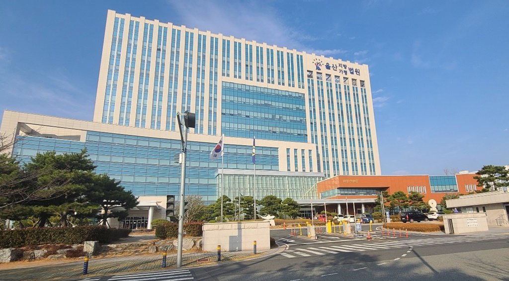 성폭행 미제 사건 피의자, 다른 재판 받다 15년만 DNA 검사에 덜미 iusm.co.kr/news/articleVi…