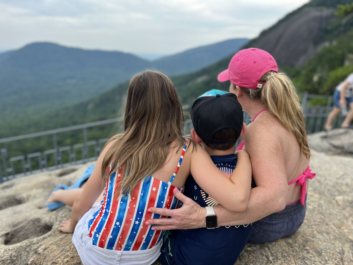 williammiley's tweet image. Another day filled with logging steps, swimming miles, admiring Gods beauty and yelling “Get in the Hole!”
#GrowingUpMiley
#ChimneyRock
#LakeLure
#PuttPutt