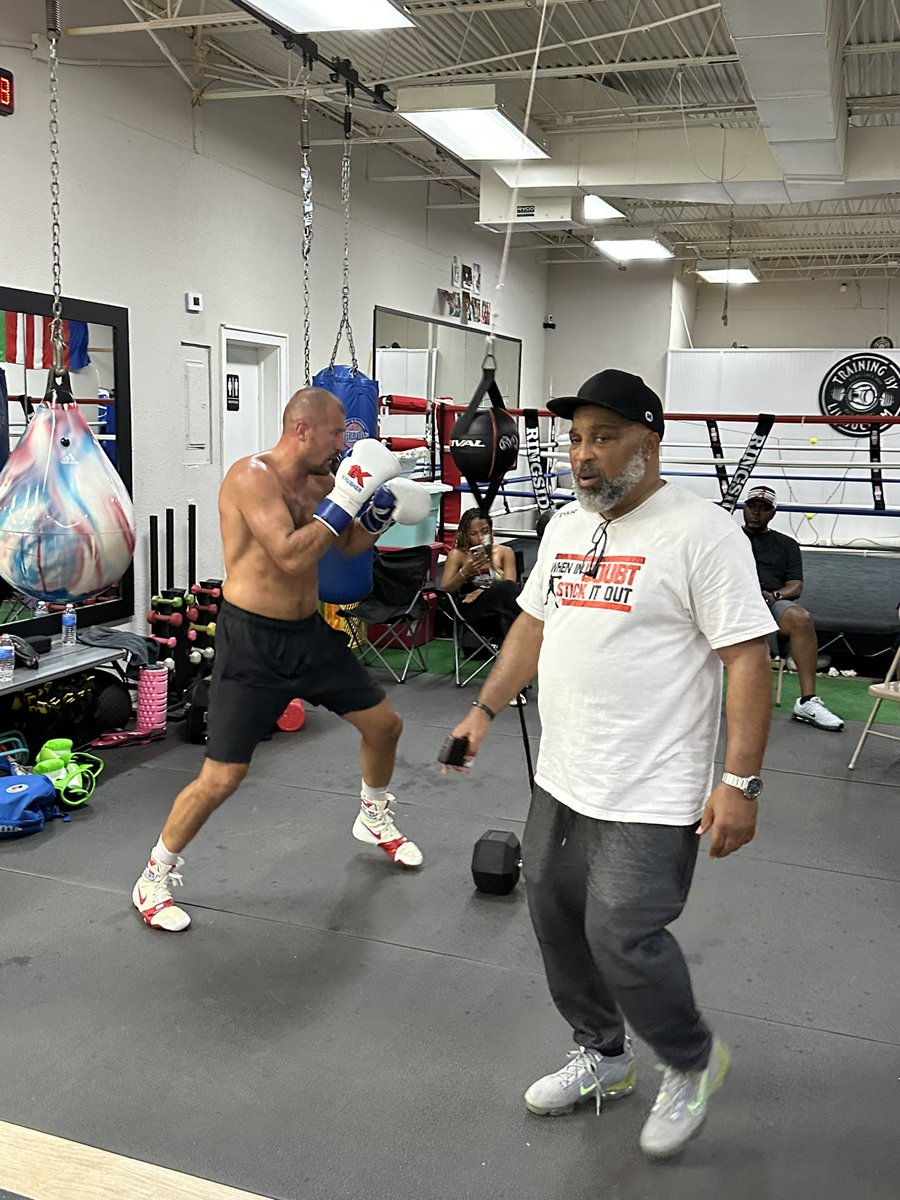 At work 👊🏼😉
#krusher #Kovalev #BuddyMcGirt