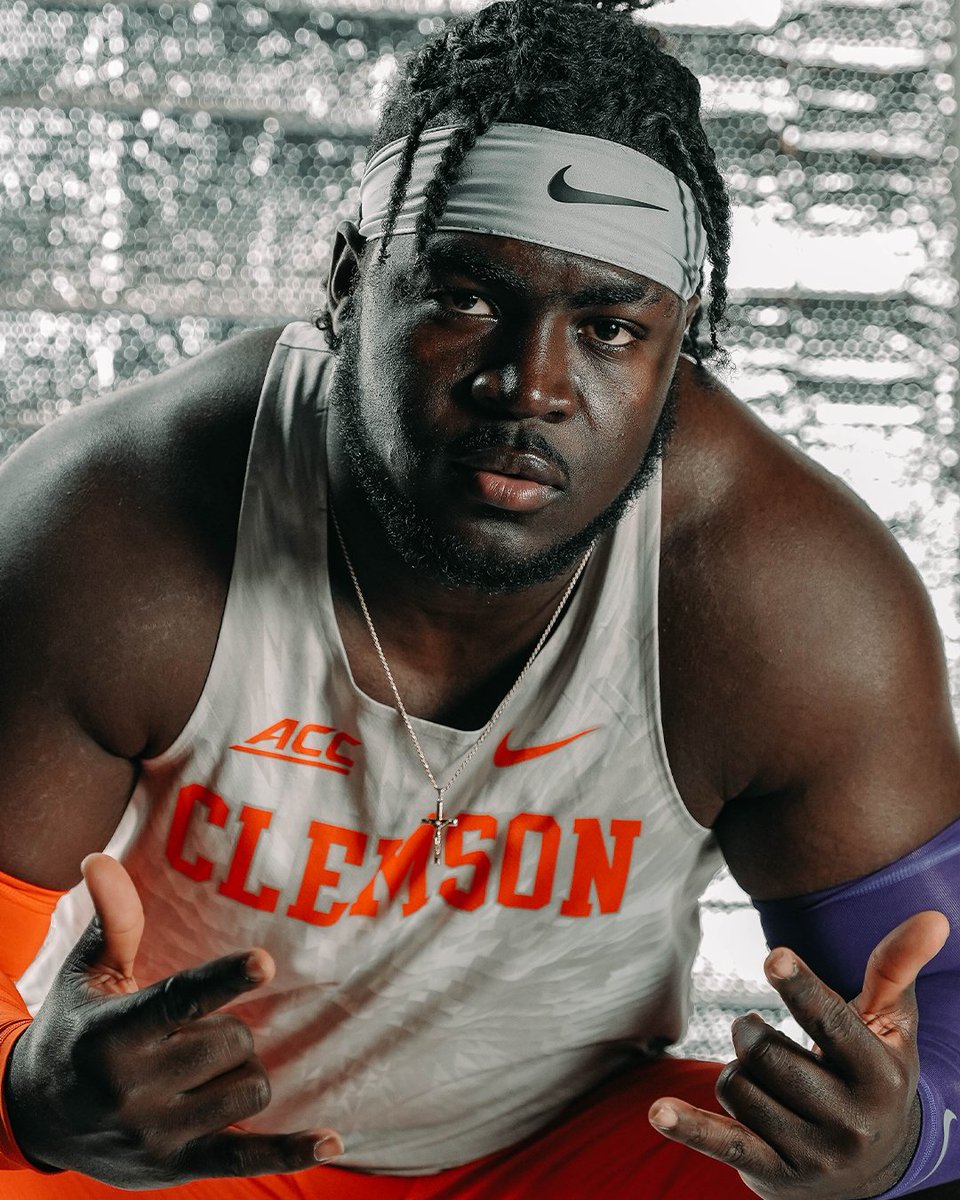 WHAT A PERFORMANCE‼️💥

Daniel Cope just finished sixth overall in the men's hammer throw at the Central American and Caribbean Games by throwing 64.26 meters (210' 10") while representing Jamaica! 

That's the third-best throw of Daniel's career 😱