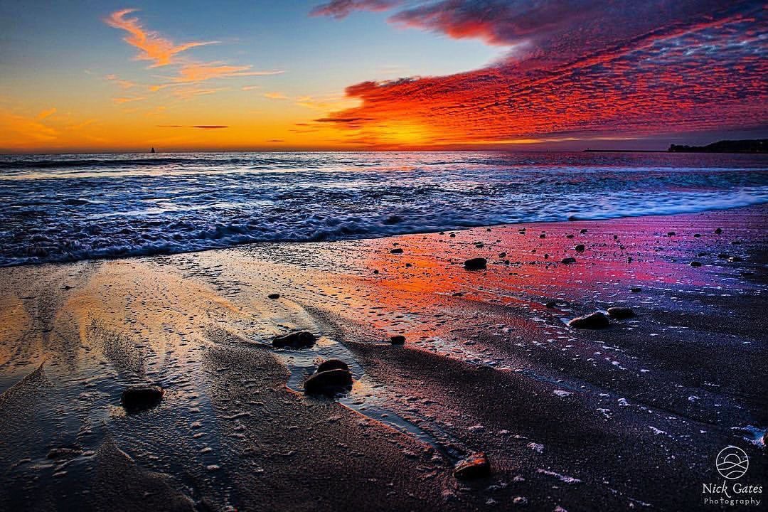NickGatesPhoto's tweet photo. Happy Hour 🖤 #sunset #sanclemente #sunsets #landscape #art #ocean #surf #love #beautiful #enjoythenight #landscapephotography #reflection #nickgatesphotography #nikon #nikonusa #52weeksofnature @nikonusa @hippytree https://t.co/GfGLaH0SFT