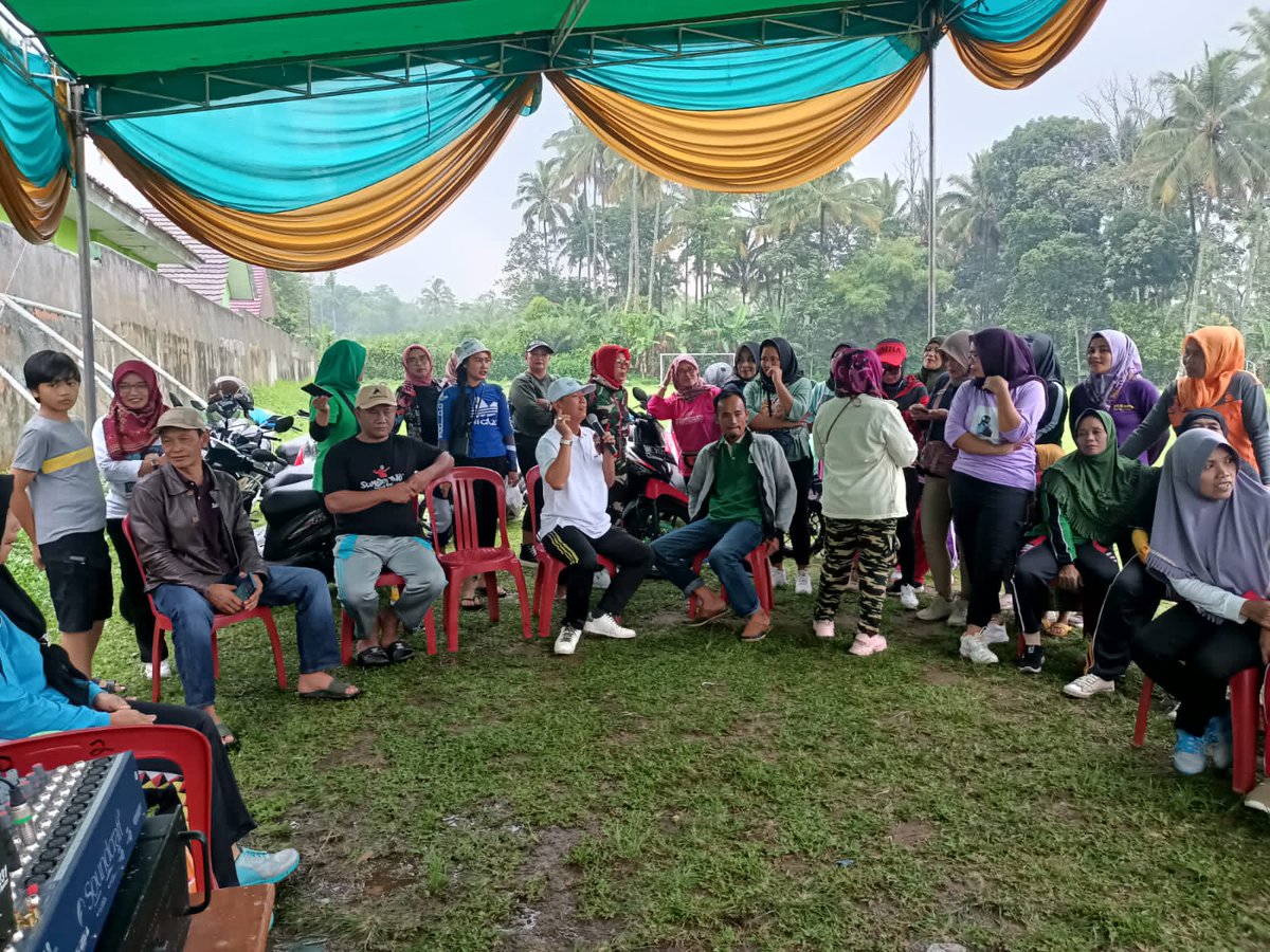 bang_azwan's tweet photo. Tetap semangat bersama para keluarga besar di kecamatan Sumberejo
#Azuwansyah
#Lampung
#Tanggamus
@lampunggehh
#TrendingNow https://t.co/PgBEeDdo0h