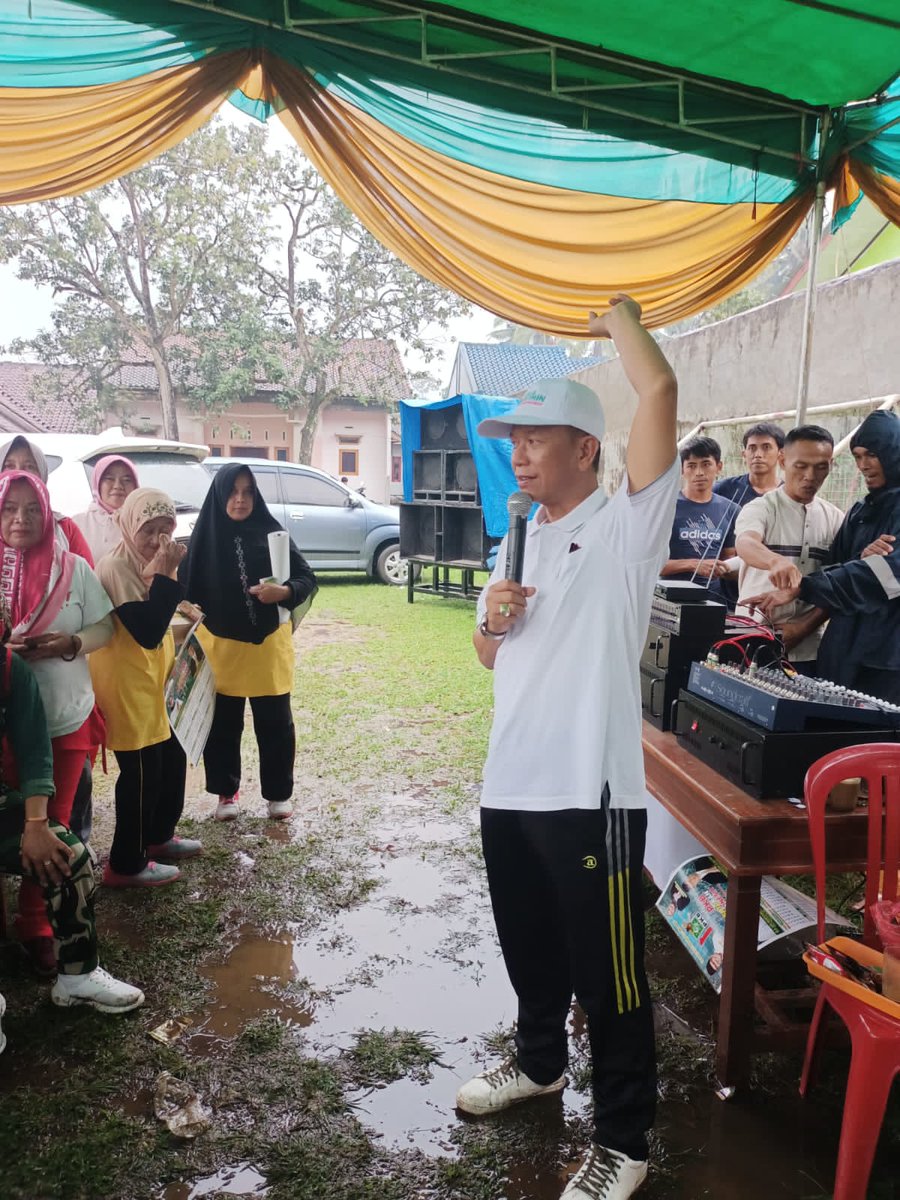 bang_azwan's tweet photo. Tetap semangat bersama para keluarga besar di kecamatan Sumberejo
#Azuwansyah
#Lampung
#Tanggamus
@lampunggehh
#TrendingNow https://t.co/PgBEeDdo0h
