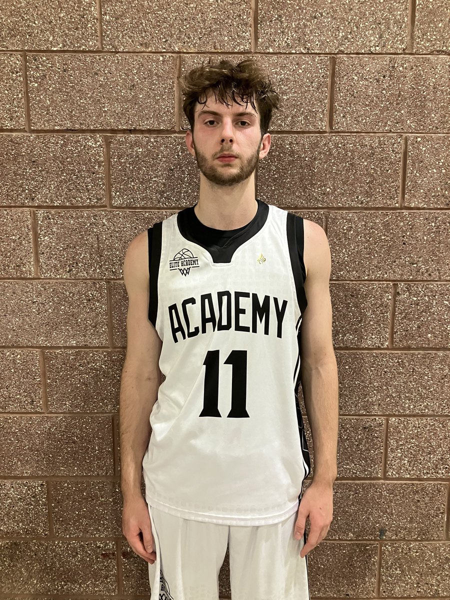 Elite_AcademyPA's tweet photo. Wing forward @AndrewMartin000 lead us to victory with 17pts 6reb. The 6’5 forward displayed his strong finishing ability along with smooth post moves. https://t.co/cfn3k44F1l