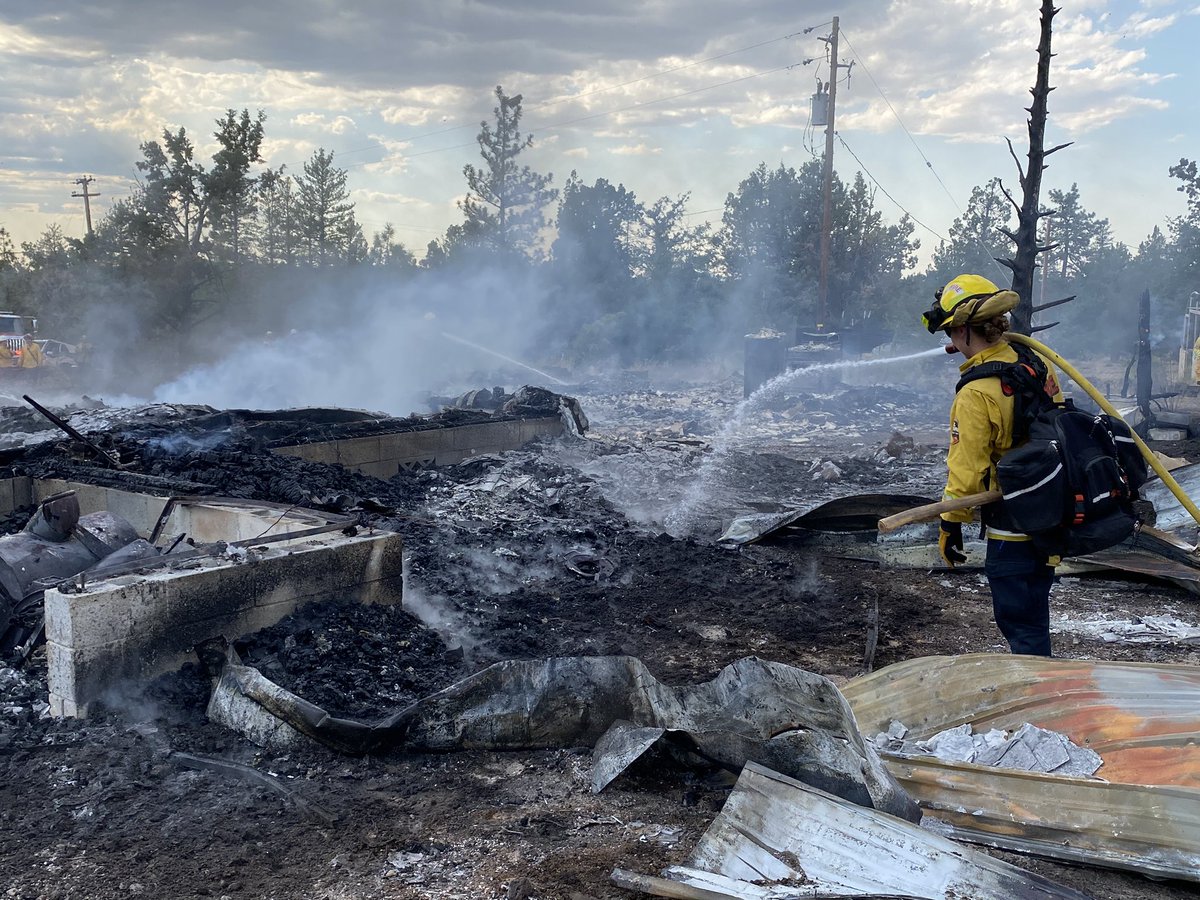 CALFIRESKU's tweet photo. #MartinFire-(Update)The forward rate of spread has been stopped. Crews will remain on  scene roughly 3 hours  to heavy mop up..
The cause remains under investigation.#CALFIRESKU2023 https://t.co/fiKqP3lXgr