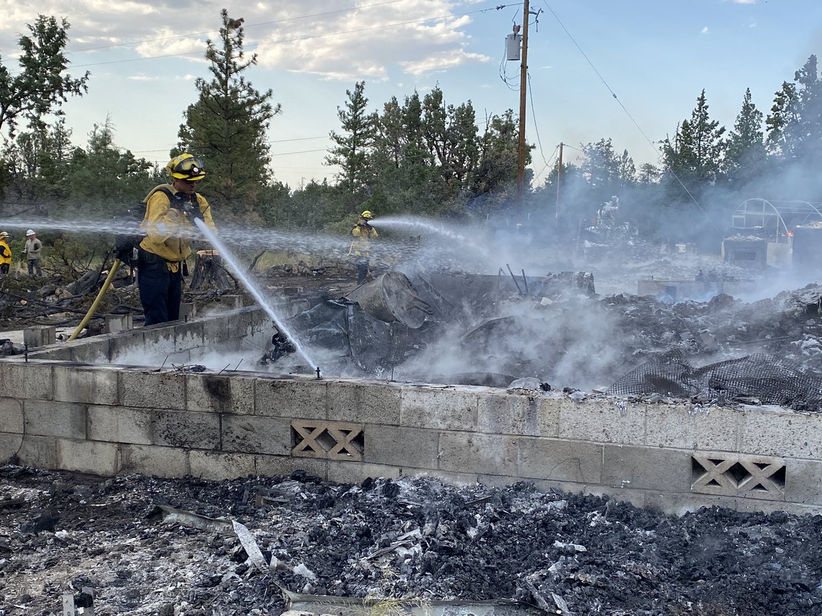 CALFIRESKU's tweet photo. #MartinFire-(Update)The forward rate of spread has been stopped. Crews will remain on  scene roughly 3 hours  to heavy mop up..
The cause remains under investigation.#CALFIRESKU2023 https://t.co/fiKqP3lXgr