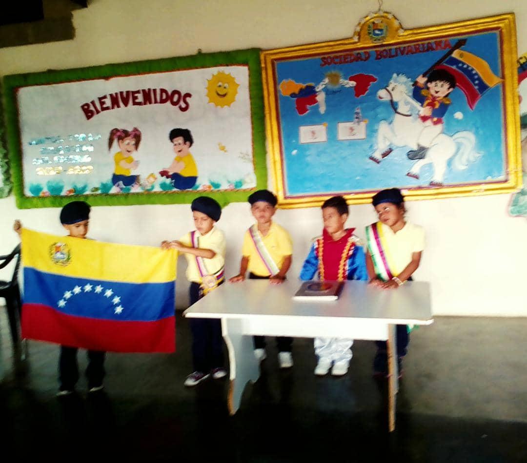 #05DeJulio @MPPEDUCACION Semillero de Patria enalteciendo a los padres firmantes de nuestra Acta  <a href="/ActualZe/">CDCE ESTADAL MONAGAS</a> <a href="/NicolasMaduro/">Nicolás Maduro</a> <a href="/_LaAvanzadora/">Yelitze Santaella</a> <a href="/DGCPatrimonioy2/">DGCULTURA_MPPE</a> <a href="/WuikelmanAngelP/">Wuikelman Angel P.</a> <a href="/ViceComunidades/">Viceministerio de Comunidades Educativas</a> #IndependenciaDeLaPatria