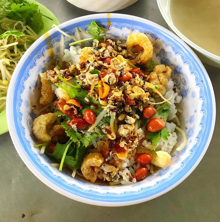 vietnamtravel20's tweet photo. India’s No.1 Travel Magazine Outlook Traveller shared their exploration story “Eat Like A Local: Best Street Food Places in Saigon, Vietnam”, to introduce some of typical street food dishes of Southern Vietnam.
#Saola_Tours #Tour_Travel #Traveling_Service #Traveling_Agency https://t.co/LdH8CK1FSP