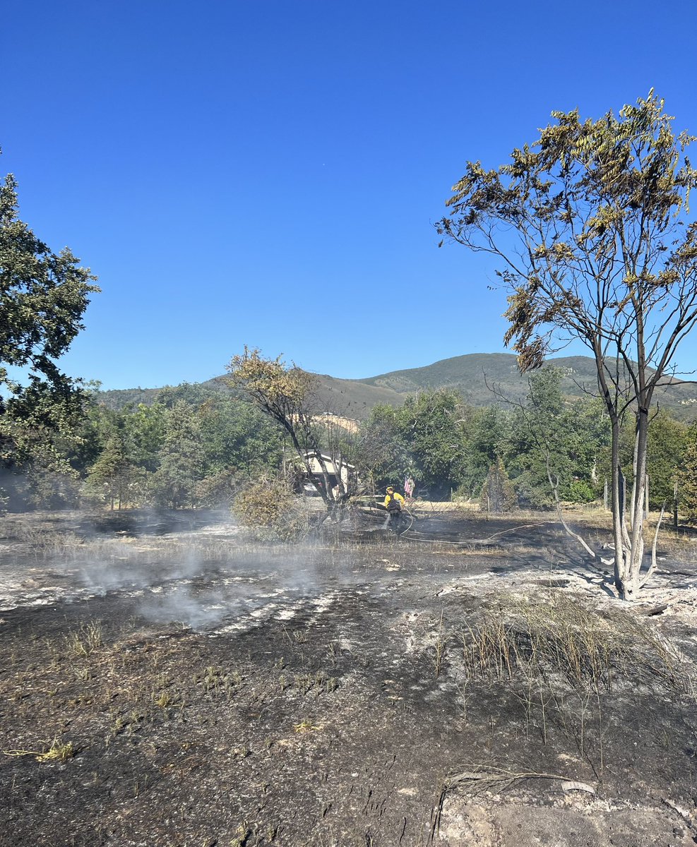 CALFIRELNU's tweet photo. #SylarFire UPDATE: Responding agencies with CAL FIRE/South Lake County FPD and Kelseyville FPD include the Lakeport Fire District, Lake County FPD, Northshore FPD and Lake County Sheriff. https://t.co/M976l0RhcM