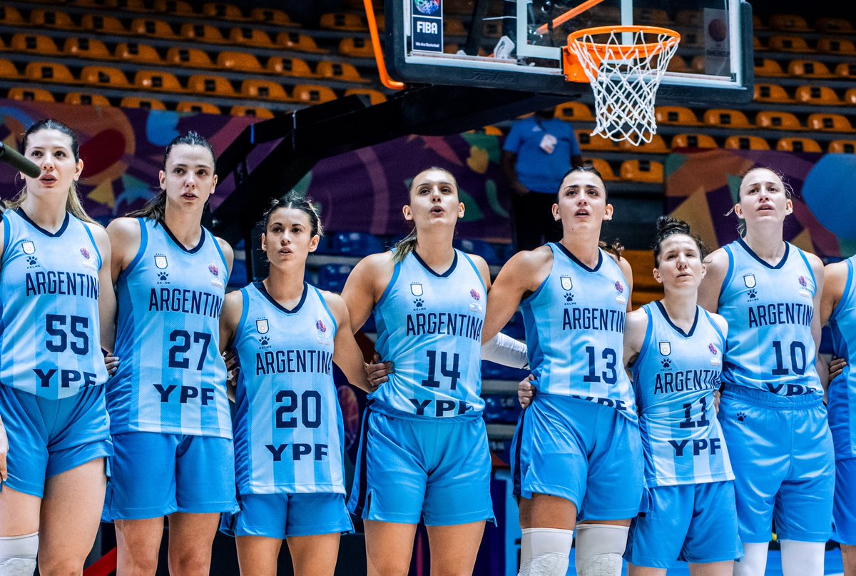🏀Aún queda una luz de esperanza🏀

Argentina le ganó a Venezuela 58-56. No le alcanzó la diferencia para ser tercera. Este viernes jugará ante Canadá por cuartos de final. Debe ganar para seguir con el sueño de Paris 2024.

Foto: <a href="/americupw/">FIBA Women's AmeriCup</a> 

pickandroll.com.ar/noticias/59995…
