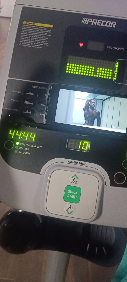 AkikoYuOfficial's tweet photo. Cardio done, Motivation läuft 👆🏻

#cbum #classicphysique #bodybuilding #physiqueclass #mrolympia #goal #ziel #mindset #cardio #erledigt #fahrrad #Motivation https://t.co/3rg9ccVNmL