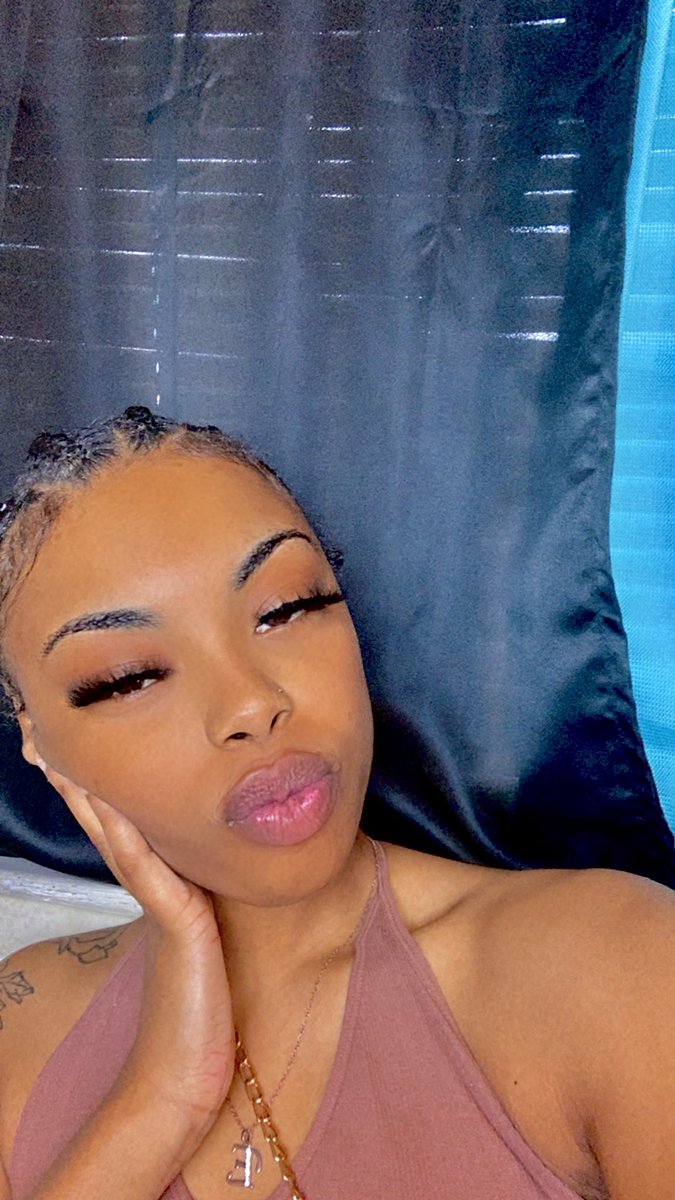 ChanteeeM's tweet image. 🩷😩