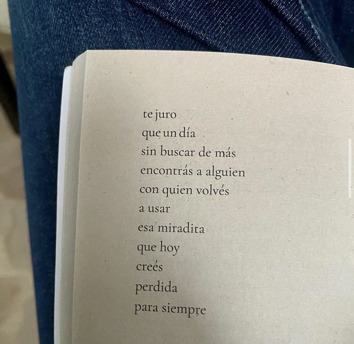 Café y Libros. (@textosdelibros) on Twitter photo 