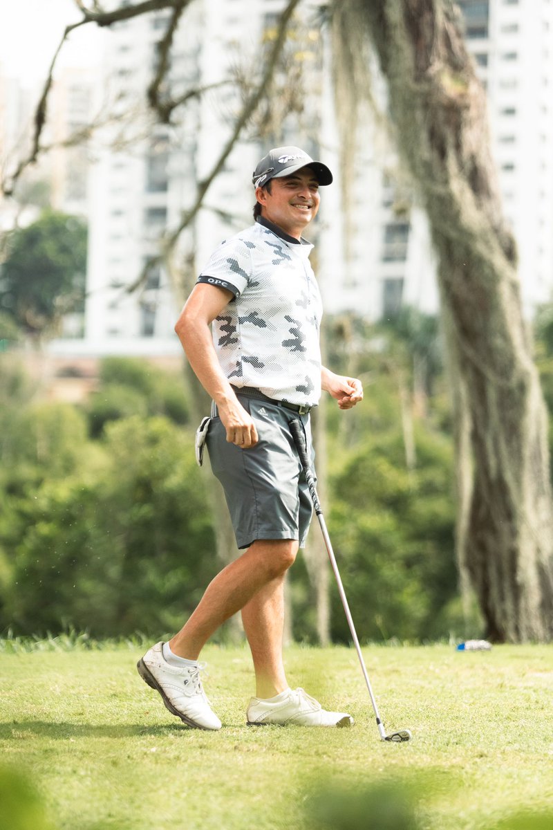 tomvargasortiz's tweet photo. LXIV Abierto de Golf de Bucaramanga 

El deporte que más amo, pero el que más sufro…

Una semana de muchas emociones!

@oneputtcolombia @clubcampestrebu @Fedegolf 

#BucaramanchesterOpen #TeamOPC #PecheOpen #VamosQueVamos https://t.co/cbkn9b6xgR