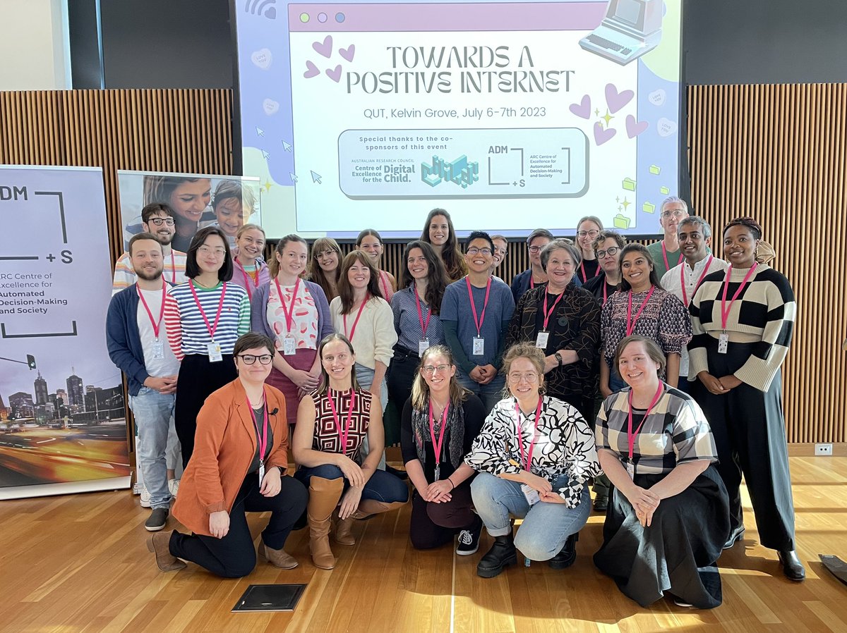 Day 1: ✨💕Towards a Positive Internet✨💕 workshop @QUT exploring what we mean by a “positive” internet, reading nuance into problematic spaces, talking about what we 💖loved💖 about the internet of old & identifying the “missed connections” - ie., the right ideas, wrong time