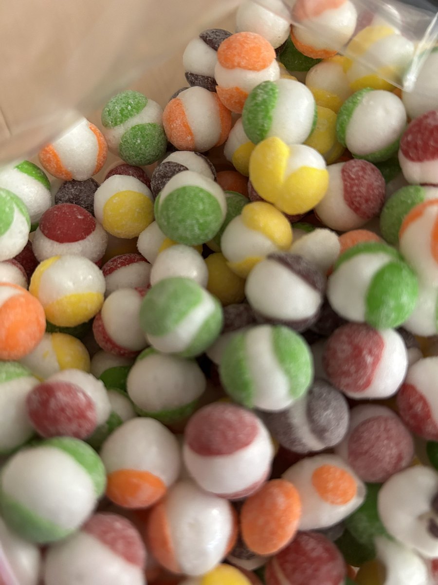 threadthedead's tweet photo. Freeze dried skittles are the new drugs https://t.co/9Zg2NT5IrE