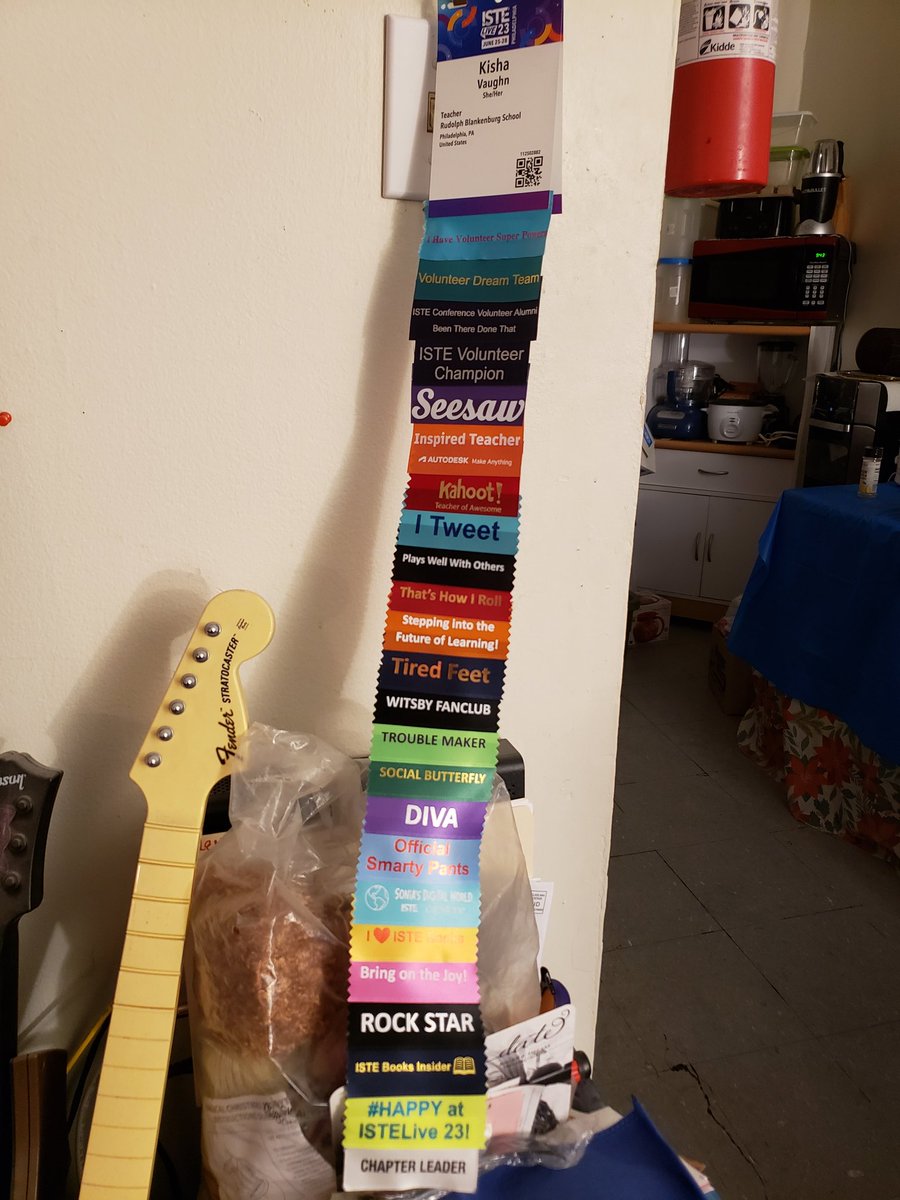 Finally hooked up my ISTE badge now it looks like my girl <a href="/shrtsandytech/">Sandy Hartman (she/her)</a> #iste23live