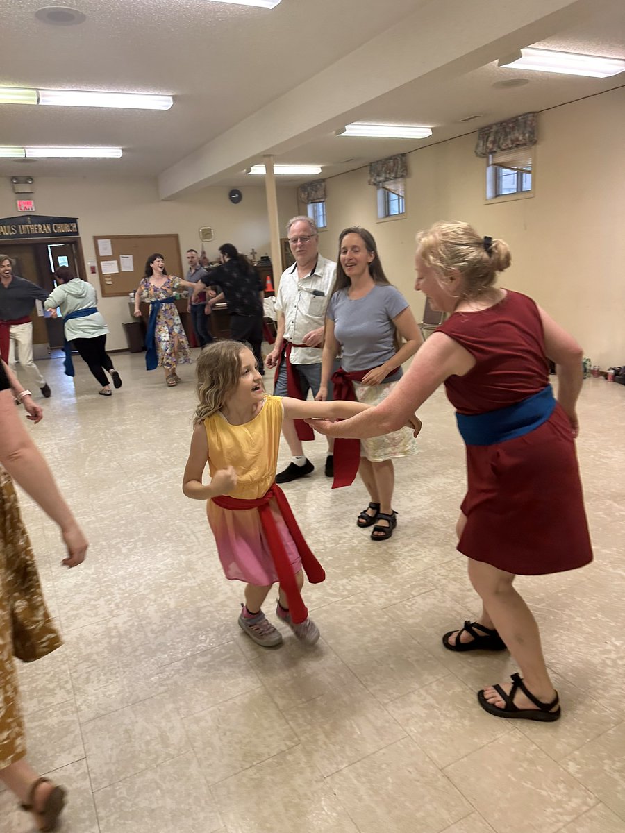 tahnisc's tweet photo. Last weekend I hosted an Old Time and Metis Dance Workshop. We got ready for a summer of dance with some new material (dip and dive, a duck dance, Metis Star and Le Crochet) and had so much fun! A big thank you to @saskarts for the financial support which made this possible! https://t.co/1OUsP2Jnxb