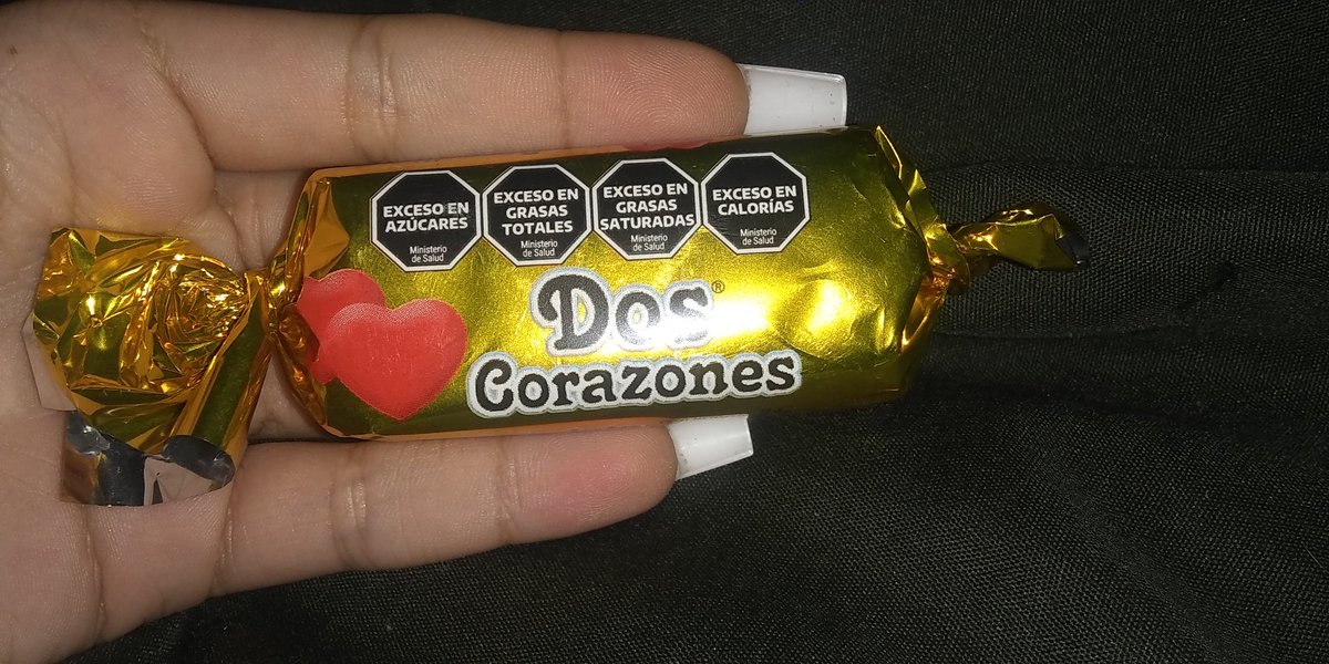 mi padrastro vino a mi pieza y me dijo "te doy esto pq se q nadie te va a regalar nada" JBKSJKABJS