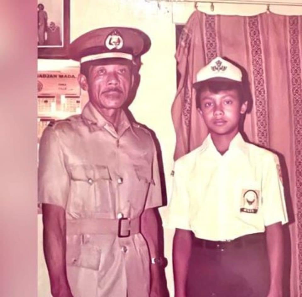 Saya bangga jadi anak polisi.