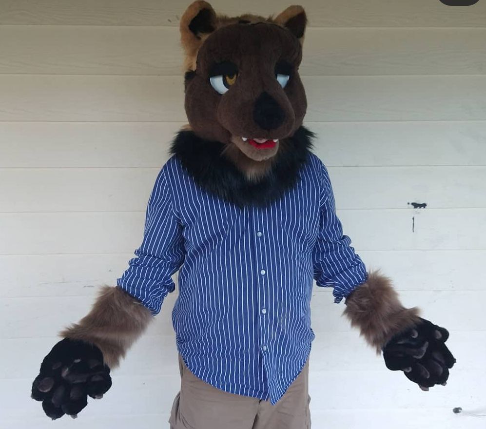 Sunnydawgstudio's tweet photo. Taking fursuit head commissions starting at $1000! 

-6-8 month completion time! 

-payment plans accepted! 

-can be upgraded all the way up to a fullsuit! 

Email us at sunnydawgstudio@gmail.com for inquiries!! 

#furry #furries https://t.co/ssoVzZCNTE