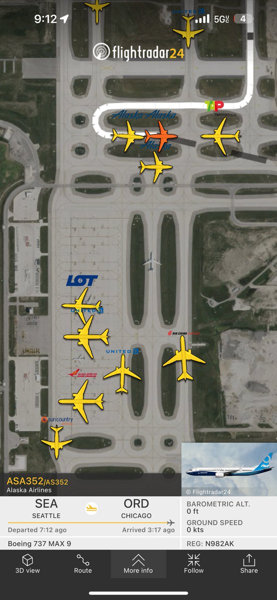 xavier_8120's tweet photo. @flightradar24 why are the two Alaska holding for about 3+ hours along with LOT and AIR INDIA? https://t.co/vfNfbLjdG4