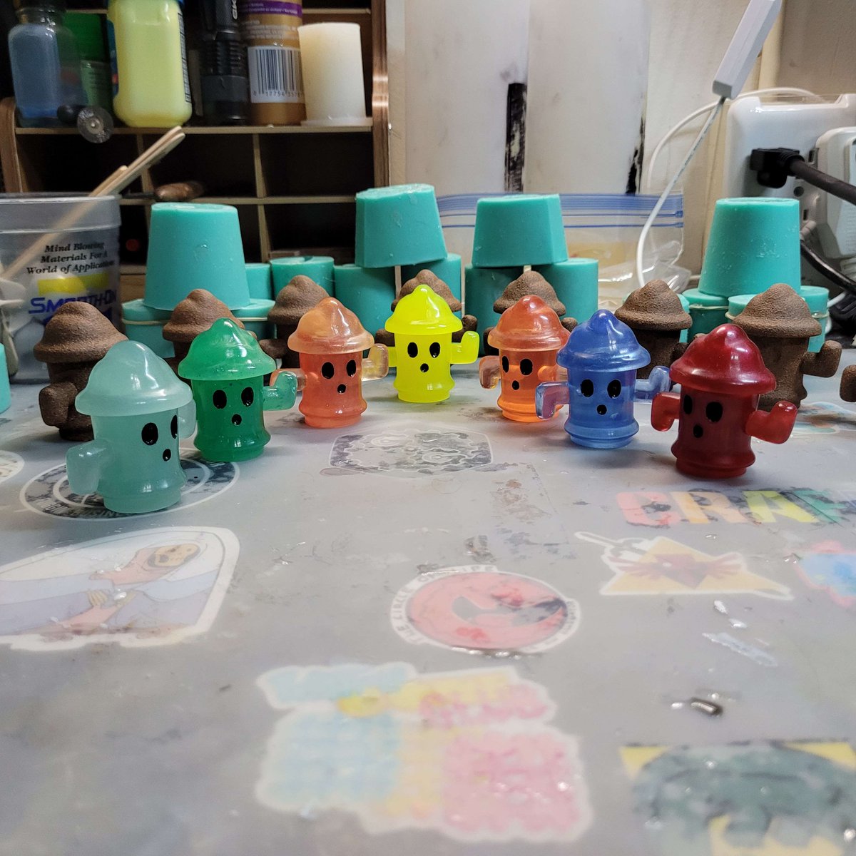 Mr_GearGrinder's tweet photo. 2 days left til Anime Midwest 2023!
Today's Trinkets are THE GYROIDS
Almost forgot to post today... Everyone's favorite wobbly musical furniture
#gyroids #ACNH #trinkets #animemidwest2023 https://t.co/etV5evmgkH