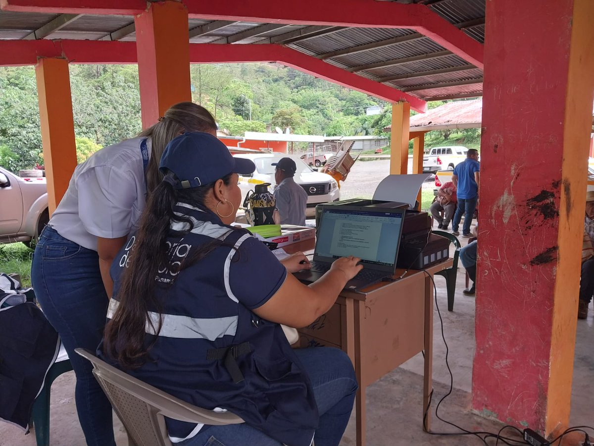 #comarcaNgäbeBugle Participamos de la mesa del diálogo propuesta por defensora del Pueblo, sobre temas relacionados al Transporte en la comunidad de Peñón, área Comarcal. <a href="/AcodecoPma/">ACODECO</a> <a href="/ATTTPanama/">Autoridad del Tránsito</a> <a href="/OndasCentrales/">Ondas Centrales</a> <a href="/LaVozDeVeraguas/">La Voz De Veraguas</a>