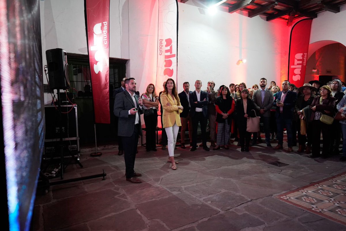 Por primera vez, se promocionó la ciudad de Salta en la vía pública en <a href="/gcba/">Buenos Aires Ciudad</a> 🇦🇷 Lo hicimos en carapantallas y en los subtes. Así como lo hicimos con otras ciudades y con la participación inédita del municipio en <a href="/feriadeturismo/">FIT América Latina</a>