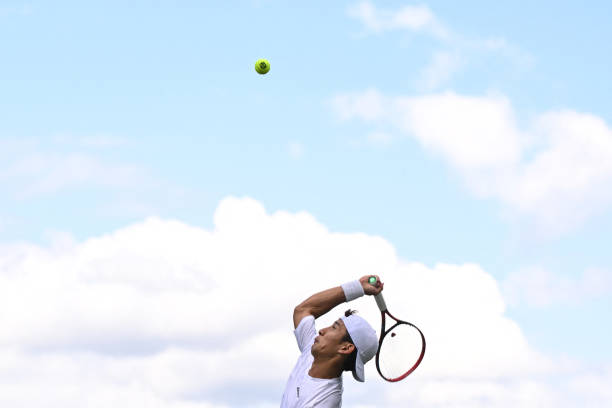 Shot of the day 

Tennis in the clouds at #Wimbledon

📸 Glyn Kirk